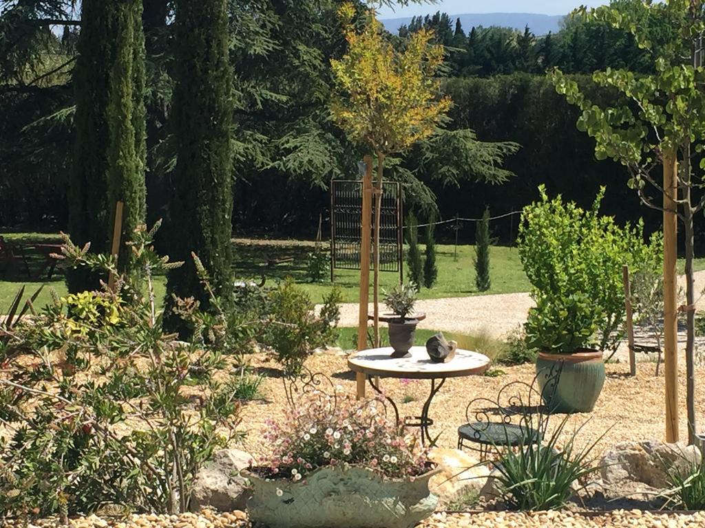 Mas De Mariette Bed and Breakfast Noves Exteriör bild