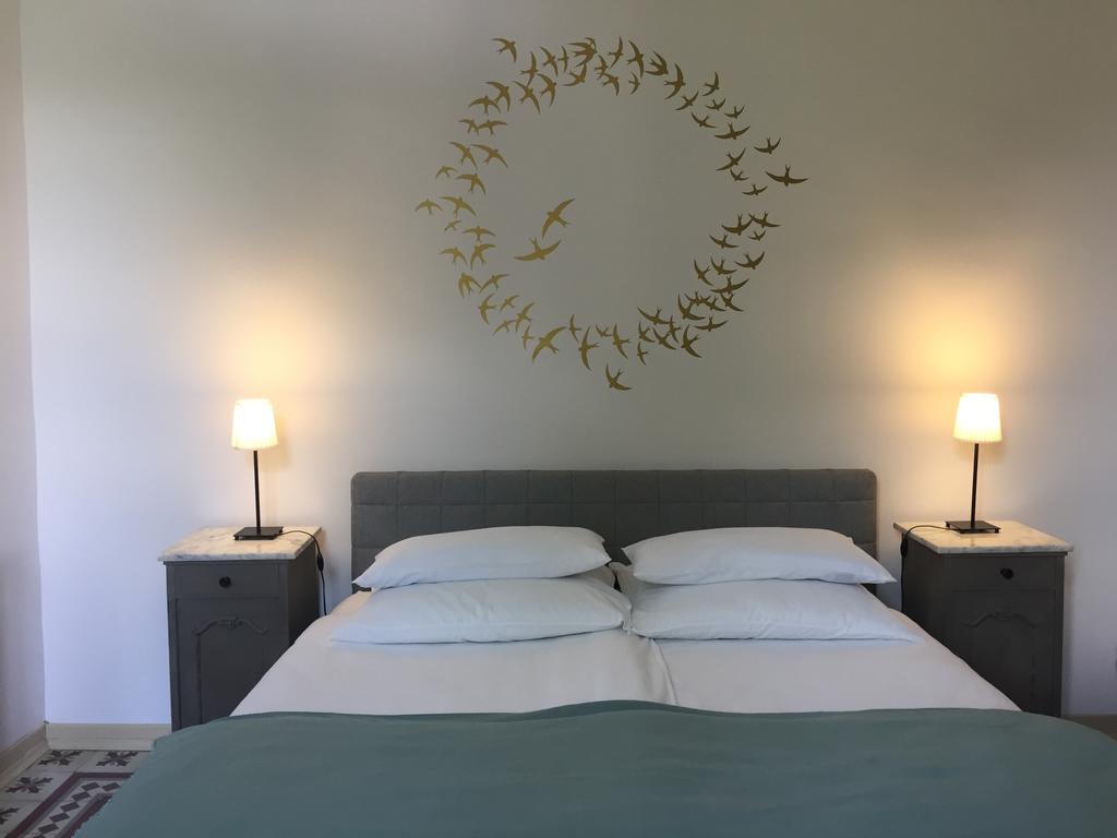 Mas De Mariette Bed and Breakfast Noves Exteriör bild